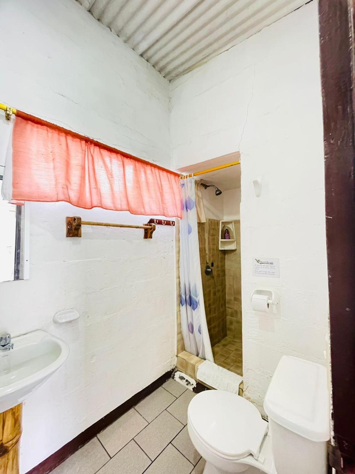 Hostal Darwin 푸에르토아요라 외부 사진