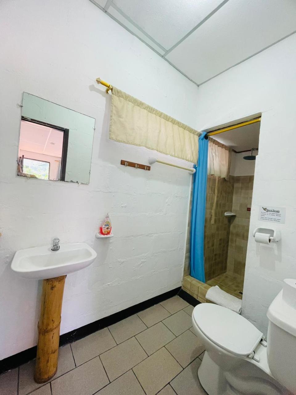 Hostal Darwin 푸에르토아요라 외부 사진