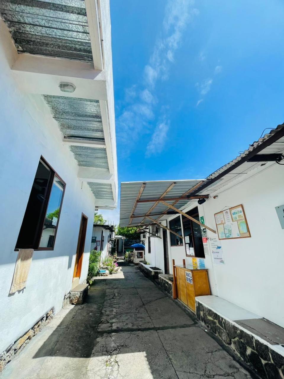 Hostal Darwin 푸에르토아요라 외부 사진