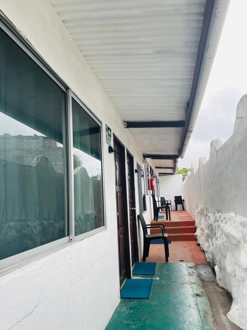 Hostal Darwin 푸에르토아요라 외부 사진