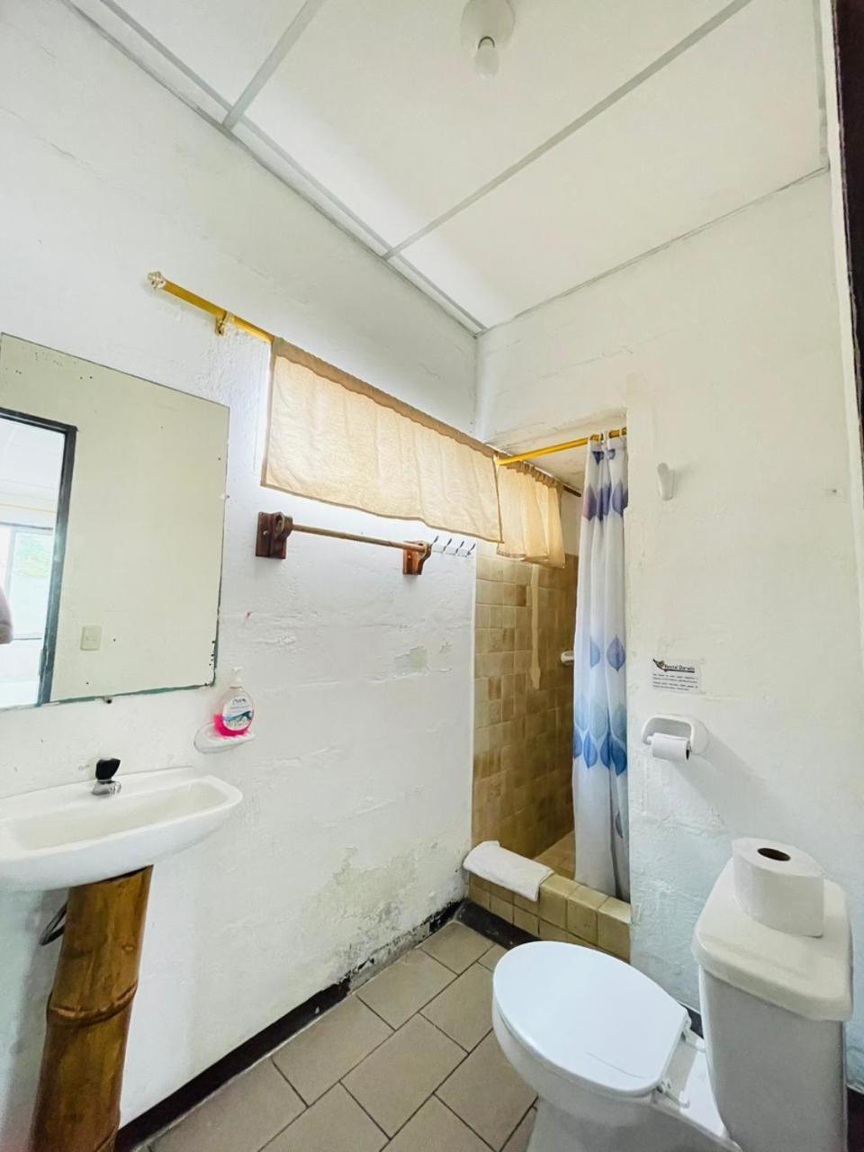Hostal Darwin 푸에르토아요라 외부 사진