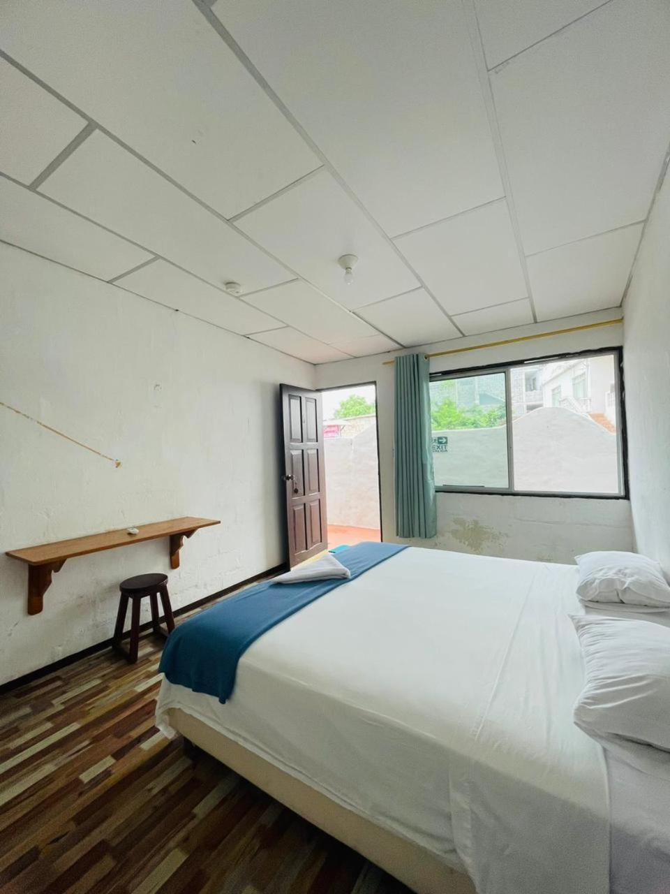 Hostal Darwin 푸에르토아요라 외부 사진