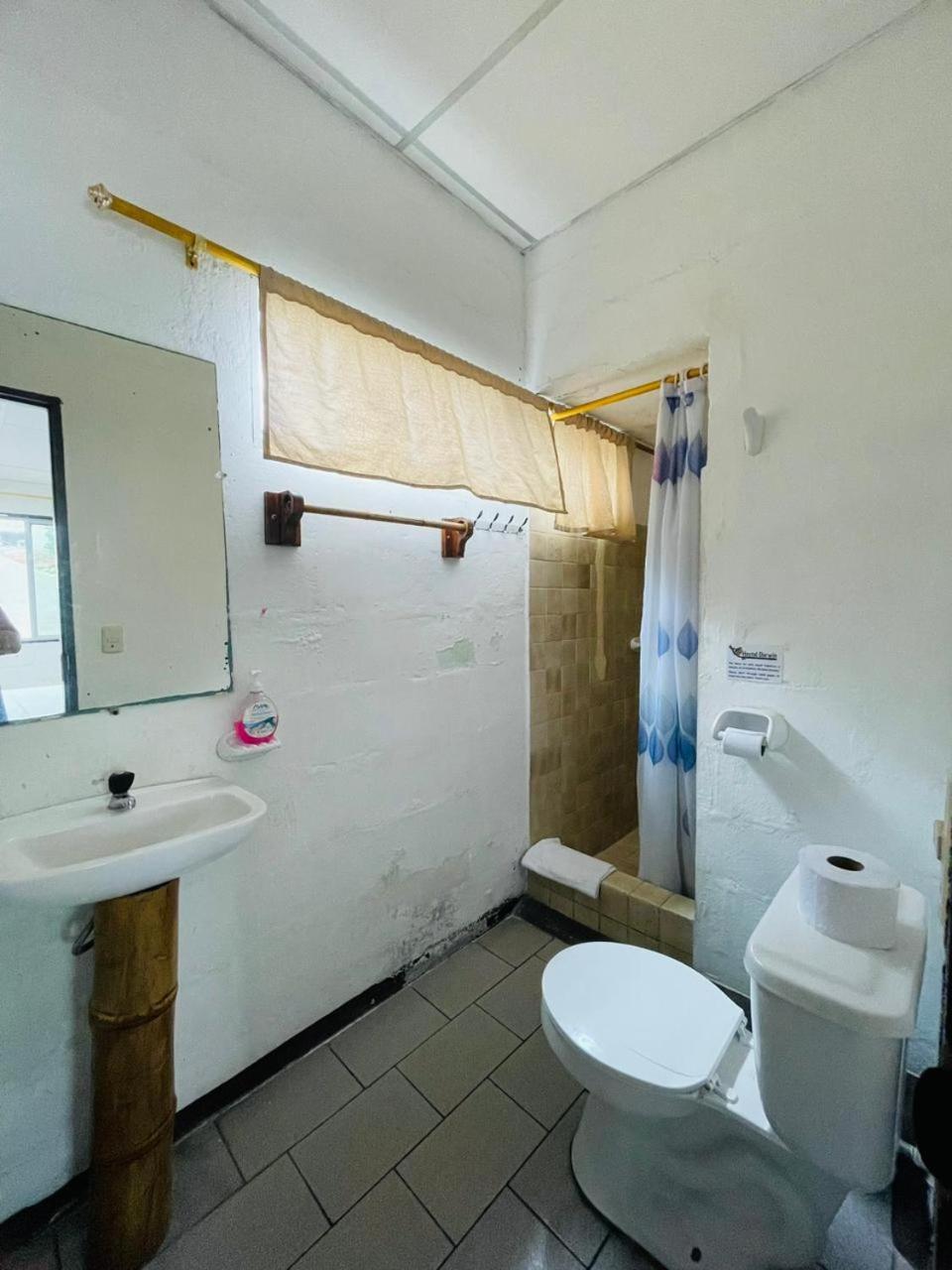 Hostal Darwin 푸에르토아요라 외부 사진